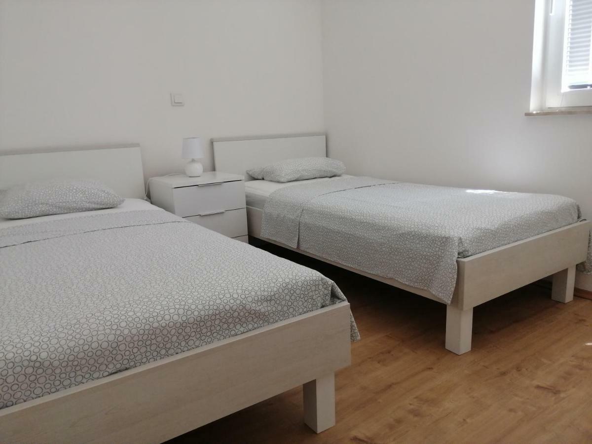 Kuca Za Odmor Postonjski 마슬레니차 외부 사진